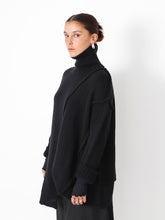 Lade das Bild in den Galerie-Viewer, Sort Aarhus Grobstrick Pulli