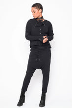 Lade das Bild in den Galerie-Viewer, Black by K&M Jäckchen