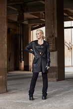 Lade das Bild in den Galerie-Viewer, Sort Aarhus Leder Longblazer