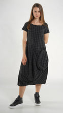 Lade das Bild in den Galerie-Viewer, Rundholz Black Label Tulpenkleid