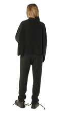 Lade das Bild in den Galerie-Viewer, Rundholz Pulli Waschbär Merino