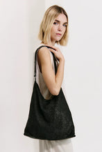 Lade das Bild in den Galerie-Viewer, Transit Tasche Lederspitze