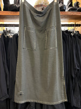 Lade das Bild in den Galerie-Viewer, PLÜ Sweatrock