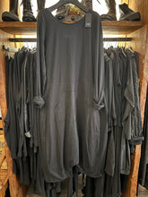 Lade das Bild in den Galerie-Viewer, PLÜ Jumpsuit Langarm