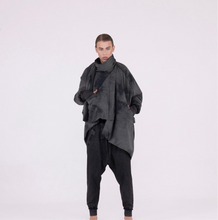 Lade das Bild in den Galerie-Viewer, Sanctamuerte Jacke Print