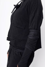 Lade das Bild in den Galerie-Viewer, Black by K&M Jäckchen