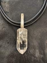 Lade das Bild in den Galerie-Viewer, DARKGEM Happymaker Bergkristall