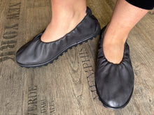 Lade das Bild in den Galerie-Viewer, Lofina Ballerina