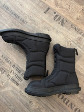 Lade das Bild in den Galerie-Viewer, Rundholz Black Label Boots