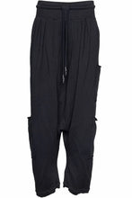 Lade das Bild in den Galerie-Viewer, Black by K&M Sweathose