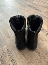 Lade das Bild in den Galerie-Viewer, Rundholz Black Label Boots