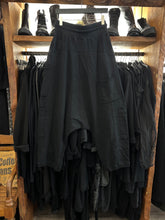 Lade das Bild in den Galerie-Viewer, Black by K&M Sweathose