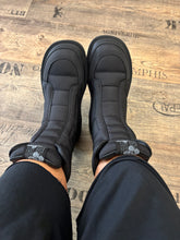 Lade das Bild in den Galerie-Viewer, Rundholz Black Label Boots