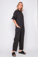 Lade das Bild in den Galerie-Viewer, Black by K&M Jumpsuit