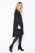 Lade das Bild in den Galerie-Viewer, Black by K&M Pulloverkleid