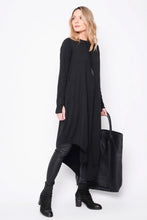 Lade das Bild in den Galerie-Viewer, Black by K&M Sweatkleid