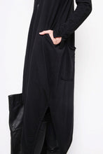 Lade das Bild in den Galerie-Viewer, Black by K&M Sweatkleid