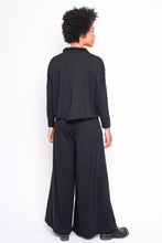 Lade das Bild in den Galerie-Viewer, Black by K&M Jäckchen
