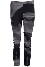 Lade das Bild in den Galerie-Viewer, Black by K&M Legging