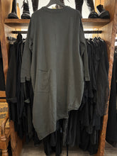 Lade das Bild in den Galerie-Viewer, Black by K&M Sweatkleid