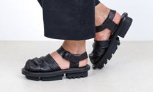 Lade das Bild in den Galerie-Viewer, Trippen SURPLUS