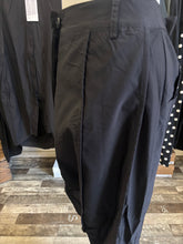 Lade das Bild in den Galerie-Viewer, Rundholz Black Label Tiefschritthose
