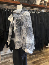 Lade das Bild in den Galerie-Viewer, Elli Jacke