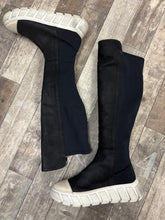 Lade das Bild in den Galerie-Viewer, Lofina Muster Stiefel