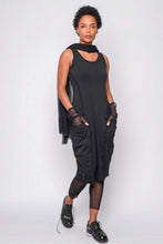 Lade das Bild in den Galerie-Viewer, Black by K&M Tulpenkleid you are as wild as Friday Night