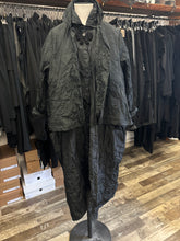 Lade das Bild in den Galerie-Viewer, PLÜ Jacke THE HOMEY