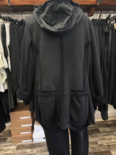 Lade das Bild in den Galerie-Viewer, Kamuflage Sweatjacke