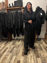 Lade das Bild in den Galerie-Viewer, Rundholz Black Label lange Leinenhose