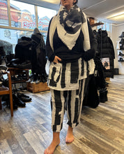 Lade das Bild in den Galerie-Viewer, ABSOLUT Streifenhose