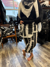 Lade das Bild in den Galerie-Viewer, ABSOLUT Streifenhose