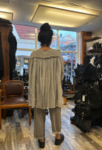 Lade das Bild in den Galerie-Viewer, PLÜ Curtain Up Light