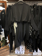 Lade das Bild in den Galerie-Viewer, PLÜ Snuggle Shirt