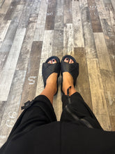 Lade das Bild in den Galerie-Viewer, Lofina Latschis