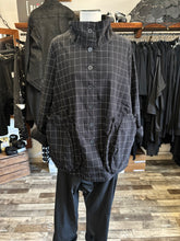 Lade das Bild in den Galerie-Viewer, Rundholz Black Label Tulpenjacke