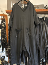 Lade das Bild in den Galerie-Viewer, Rundholz Black Label Overall