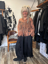 Lade das Bild in den Galerie-Viewer, Sanctamuerte Bluse