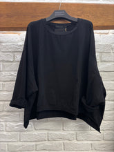 Lade das Bild in den Galerie-Viewer, Privatsachen Shirt Handcare