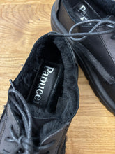 Lade das Bild in den Galerie-Viewer, Papucei Lammfellschuhe