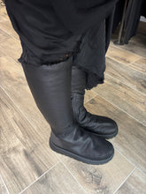 Lade das Bild in den Galerie-Viewer, Papucei Lammfell Stiefel