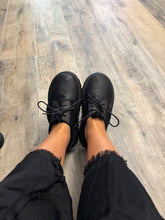 Lade das Bild in den Galerie-Viewer, Papucei Lammfellschuhe