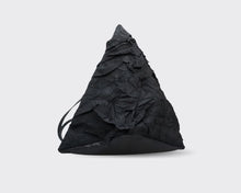 Lade das Bild in den Galerie-Viewer, Papucei Dreieckstasche