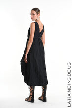 Lade das Bild in den Galerie-Viewer, La haine inside Us Kleid