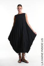 Lade das Bild in den Galerie-Viewer, La haine inside Us Kleid