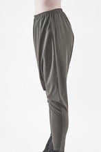 Lade das Bild in den Galerie-Viewer, Rundholz Black Label Hose
