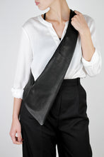 Lade das Bild in den Galerie-Viewer, Trippen Crossbody