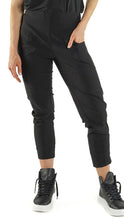 Lade das Bild in den Galerie-Viewer, Rundholz Black Label Hose
